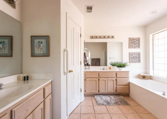 Holiday home Red Rock Vista - Luxe Comfort & Breathtaking Views