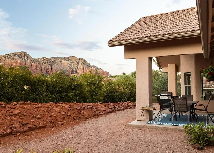 Red Rock Vista - Luxe Comfort & Breathtaking Views Holiday home